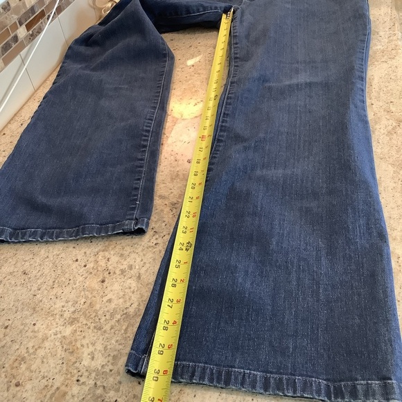 Fresh Produce Women's Stretch Blue Jeans Size 12 Straight Leg - Picture 8 of 8